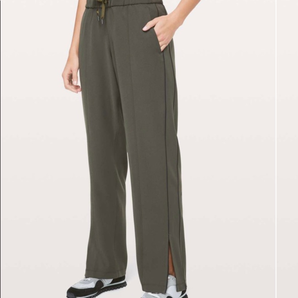 On the right track pant- Lululemon -10